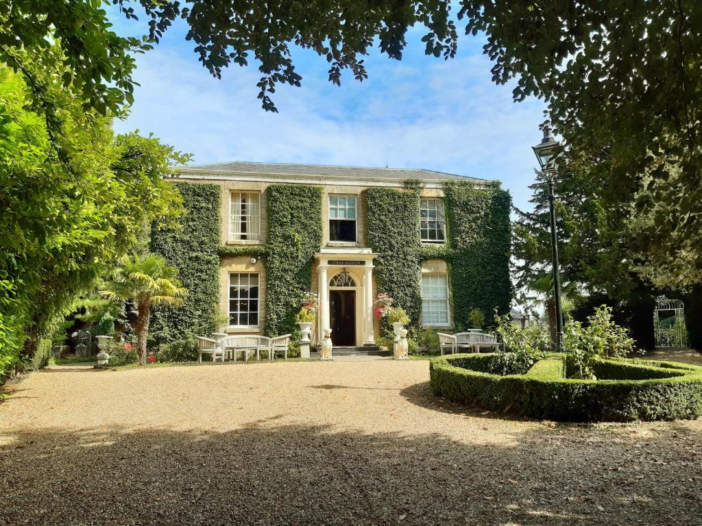 Crab Manor Hotel Accommodation image 1 Crab Manor Hotel image one