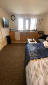 Bv Cosy Studio Eleven At Deighton Huddersfield Accommodation image 2 Bv Cosy Studio Eleven At Deighton Huddersfield image two