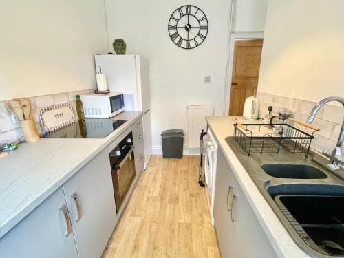 Beech Apartment Accommodation image 3 Beech Apartment image three