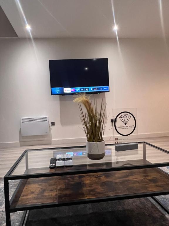 Emerald Apartments - Duplex Suite CITY CENTRE image one