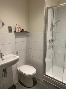 Luxury 2 Bed Duplex City Apartment Accommodation image 2 Luxury 2 Bed Duplex City Apartment image two