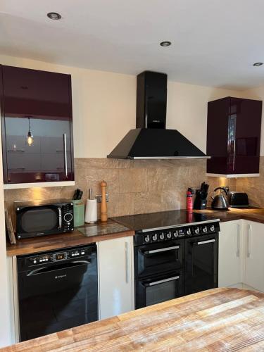 Luxury family home “The Glen” Accommodation image 3 Luxury family home “The Glen” image three