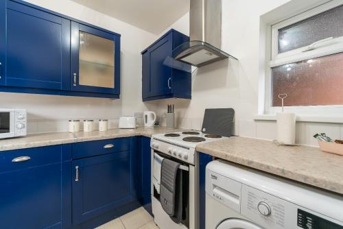 J's FrEsH Newly RefurB 2 Bedroom Garden Parking Accommodation image 3 J's FrEsH Newly RefurB 2 Bedroom Garden Parking image three