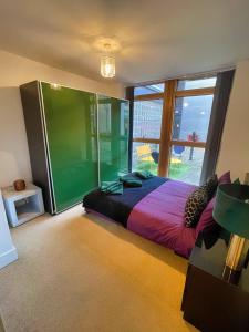 Modern and Central 1-Bedroom Apartment Accommodation image 2 Modern and Central 1-Bedroom Apartment image two