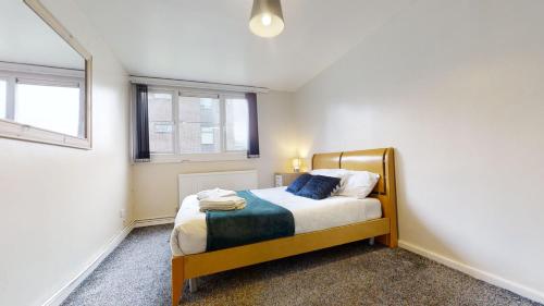 3 Bed Sheffield City Centre Apartment Accommodation image 3 3 Bed Sheffield City Centre Apartment image three