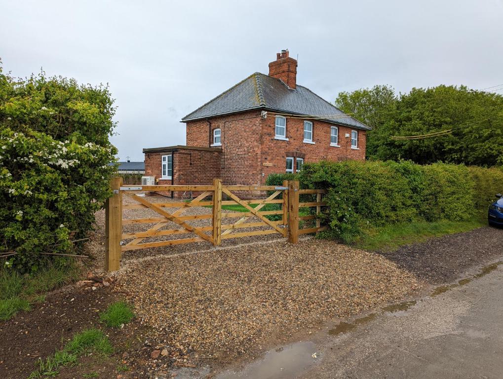 2 Lane End Cottages Accommodation image 1 2 Lane End Cottages image one