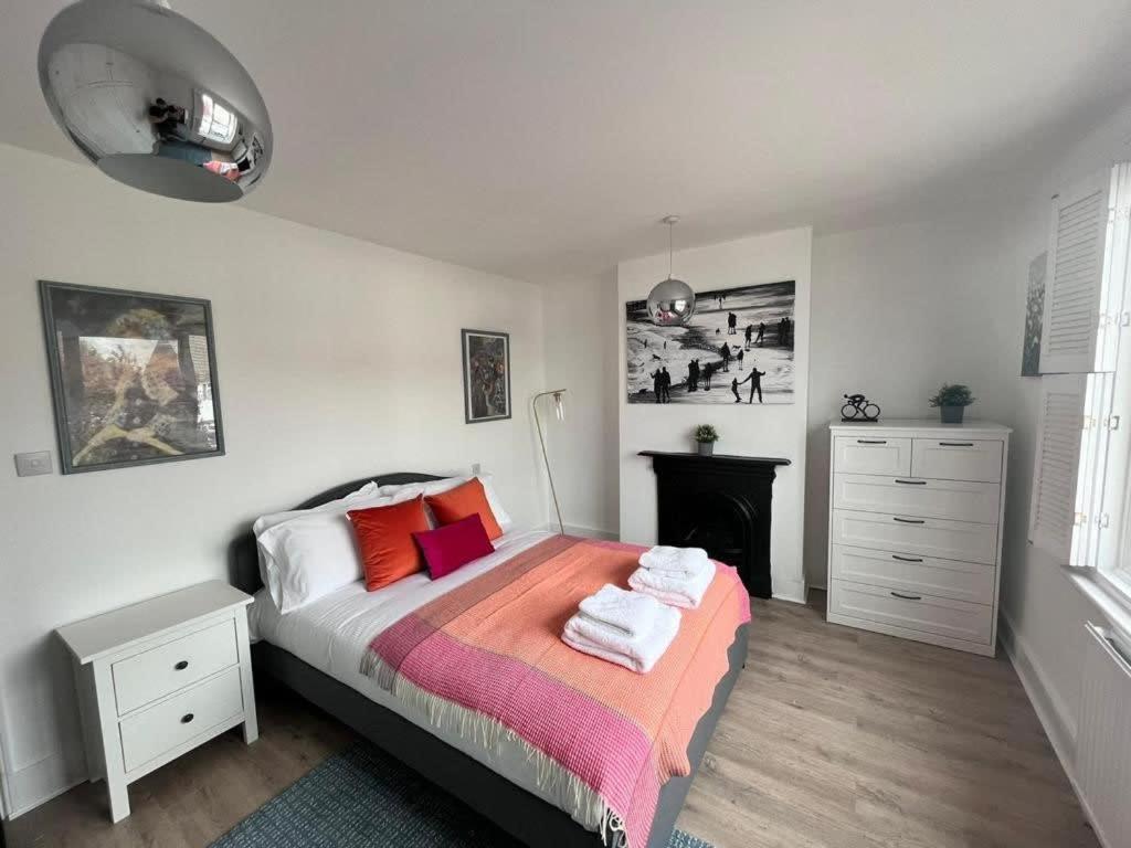 Eston Stylish 3 bedroom House image one