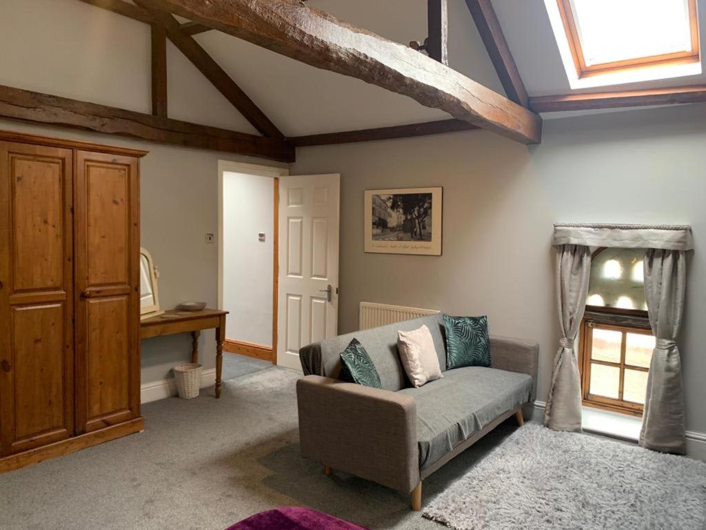 Studio 3B The Carriage House York 6m Village Location image one