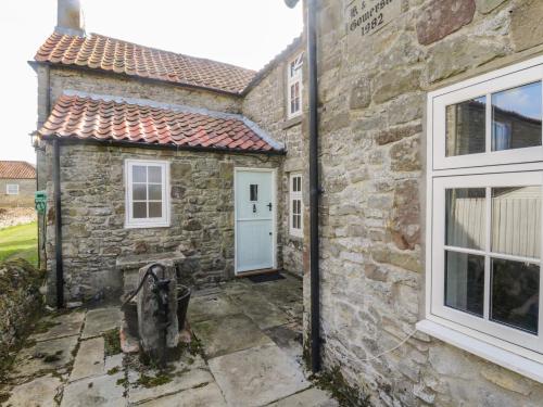 Bute Cottage image three