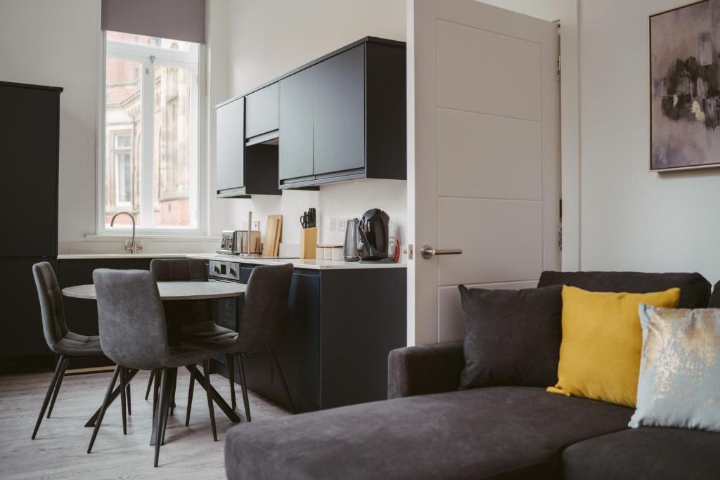 Apartment 3 1 bedroom, sleeps x 4 Accommodation image 1 Apartment 3 1 bedroom, sleeps x 4 image one