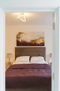 Apartment 6 3 bedrooms, sleeps x 6 image two