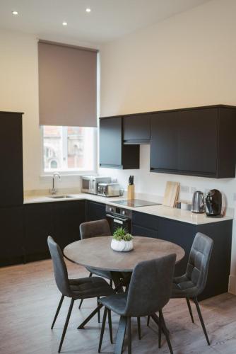 Apartment 7 1 bedroom, sleeps x 4 Accommodation image 3 Apartment 7 1 bedroom, sleeps x 4 image three