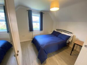 Holiday Apartments In Leeds Page image 54 Picture of Deluxe City Centre 4 Bedroom Entire Town House