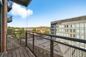Beautiful 2 Bed in Central Sheffield - Parking Accommodation image 2 Beautiful 2 Bed in Central Sheffield - Parking image two