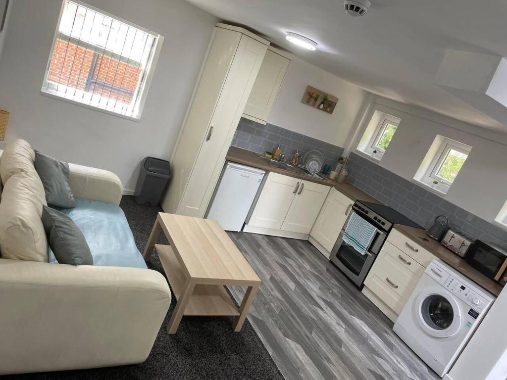 Modern and cosy Apartment in Leeds England image one