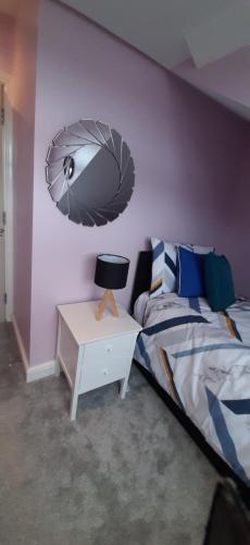 Impeccable 4-Bed House in Barnsley Accommodation image 3 Impeccable 4-Bed House in Barnsley image three