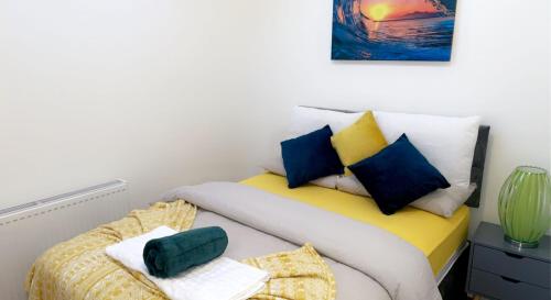 Inviting 2-Bed Apartment in Wakefield Charming Accommodation image 3 Inviting 2-Bed Apartment in Wakefield Charming image three