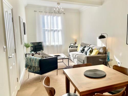 Luxury Apartment 6 Bluebridge with free allocated parking Accommodation image 3 Luxury Apartment 6 Bluebridge with free allocated parking image three