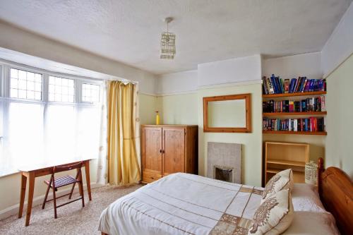 Holiday Home York Accommodation image 3 Holiday Home York image three