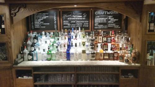 The Three Tuns Hotel Wetherspoon image three