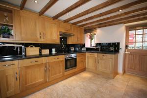Spangle Cottage, Borrowby Farm Cottages image two