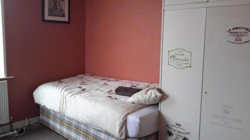 Loud Mouth Count Hotel Accommodation image 3 Loud Mouth Count Hotel image three