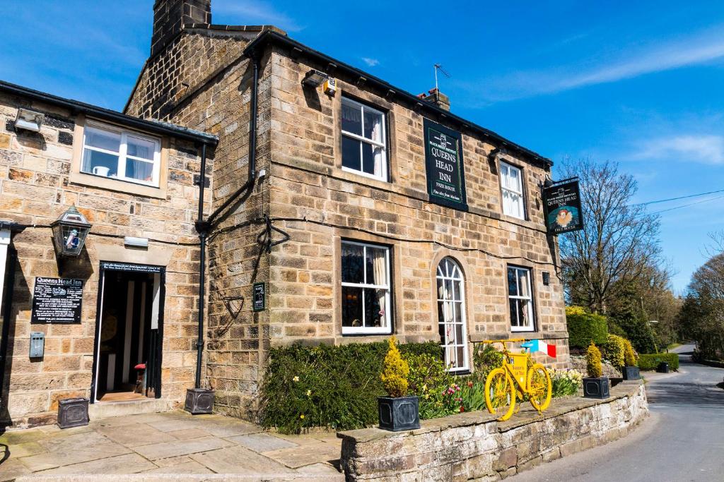The Queenshead Pub image one