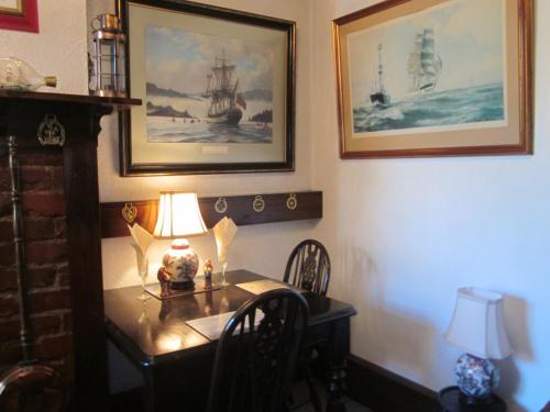 White Owl Holiday Apartments image two