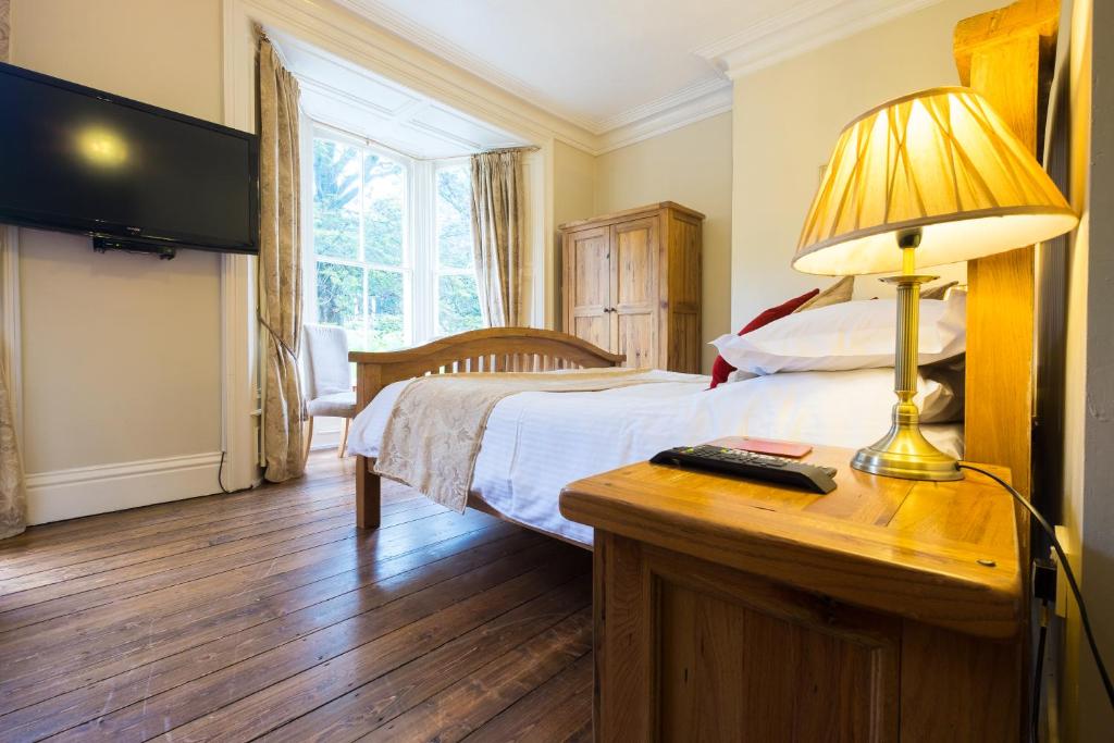 Broomfield House image one