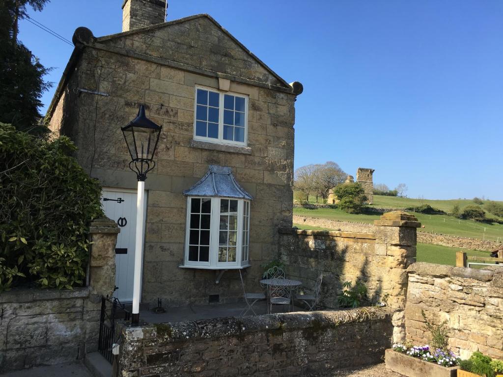 Yew Tree Cottage image one