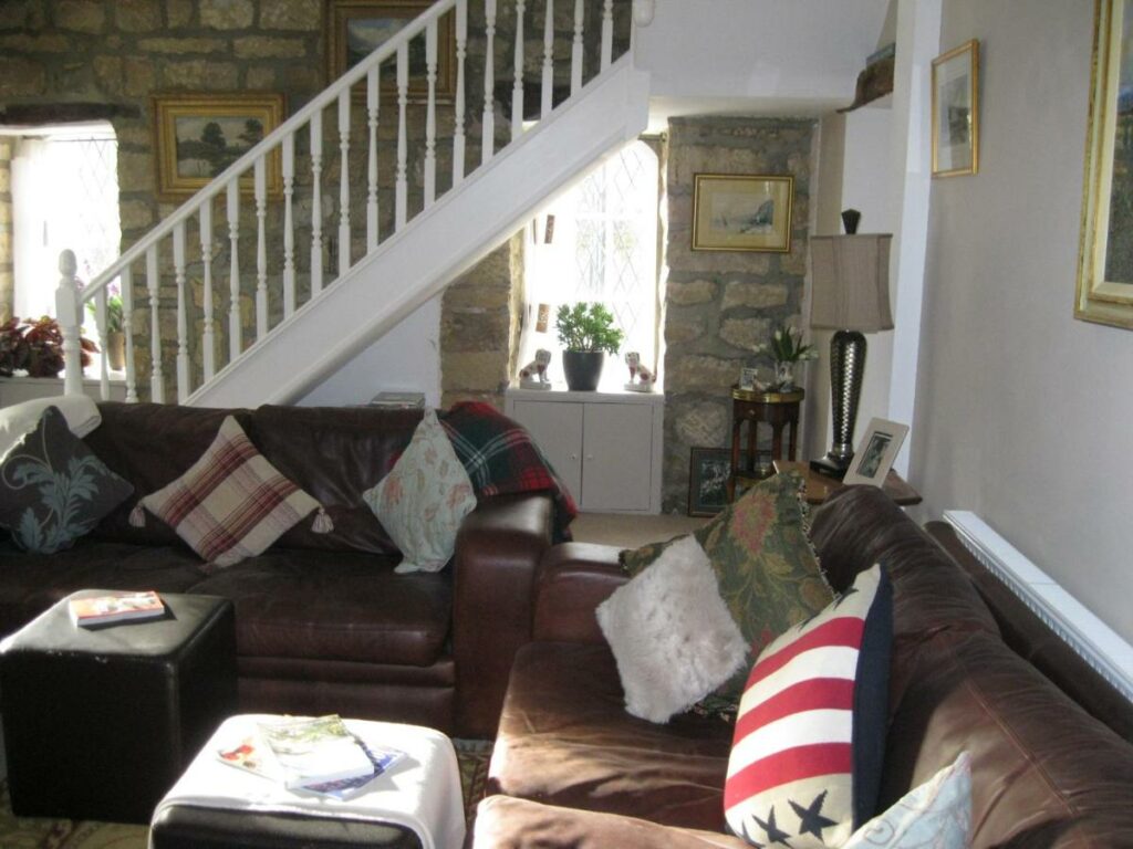 Image name Teardrop inside 2 the 1 image from the post Teardrop Cottage in Yorkshire.com.