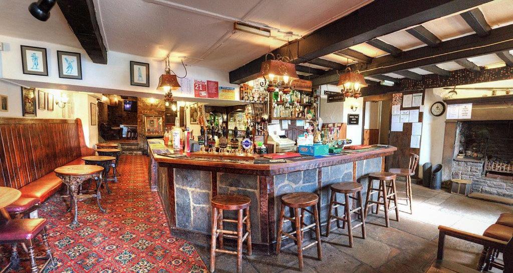 Black Bull Hotel Accommodation image 2 Image name black bull reeth yorkshire the 2 image from the post Black Bull Hotel in Yorkshire.com.