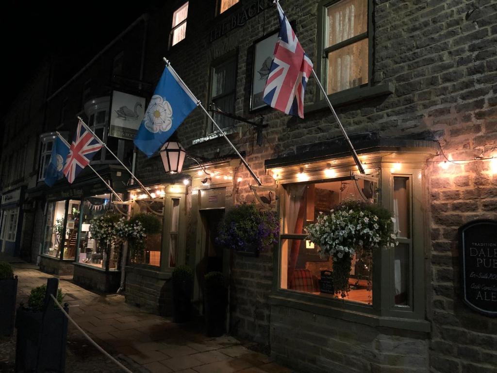 Image name black swan hotel leyburn the 1 image from the post The Black Swan Hotel in Yorkshire.com.