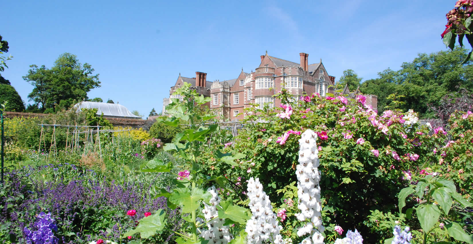Image name burton agnes hall the 12 image from the post 10 of the best Yorkshire gardens in Yorkshire.com.