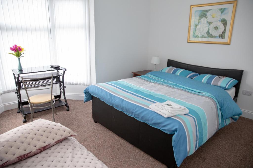 Image name double room alphalink apartments middlesbrough the 1 image from the post Alphalink Apartment in Yorkshire.com.