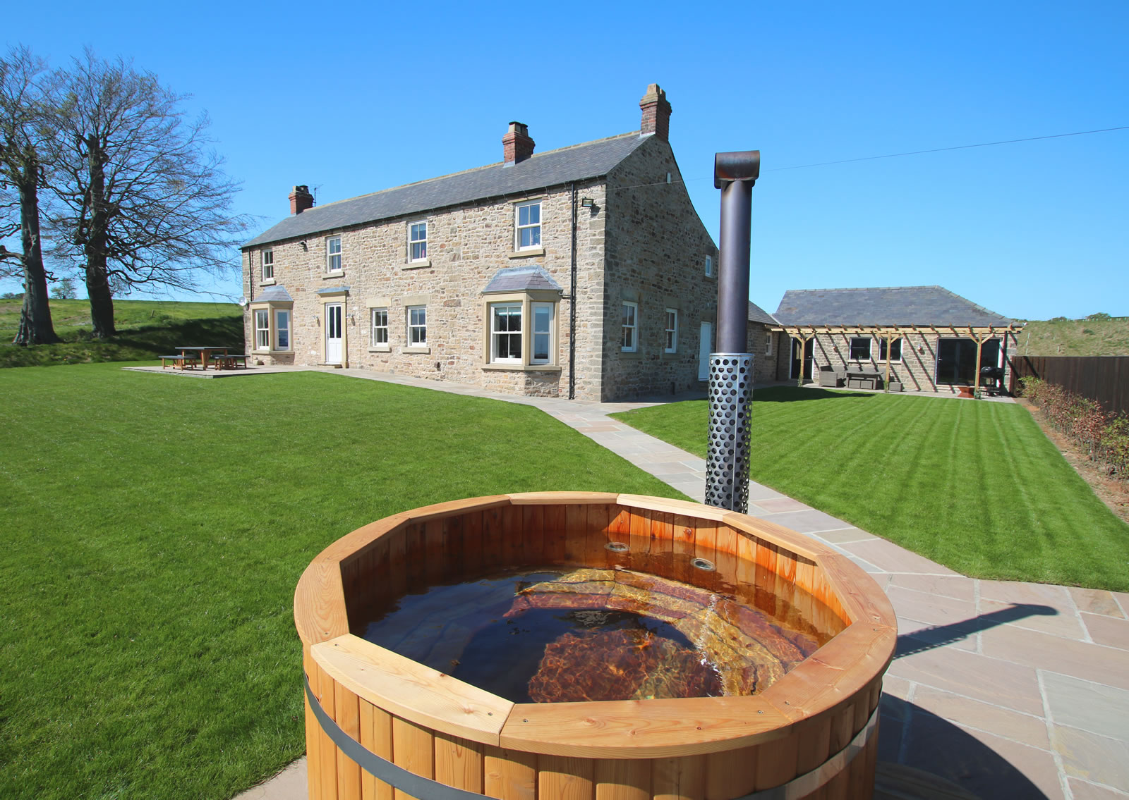 Image name farmhouse garden 2 the 5 image from the post Holiday at Home unveils latest luxury accommodation in Yorkshire.com.