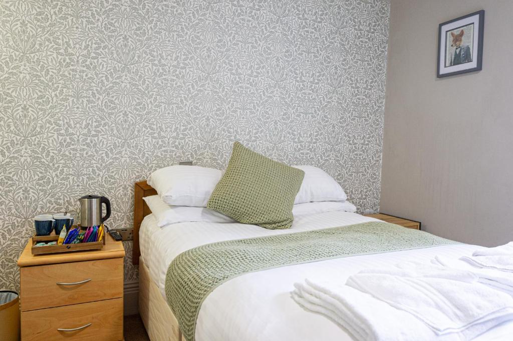 Fox Inn Accommodation image 4 Image name fox inn guiseborough rooms the 1 image from the post Fox Inn in Yorkshire.com.