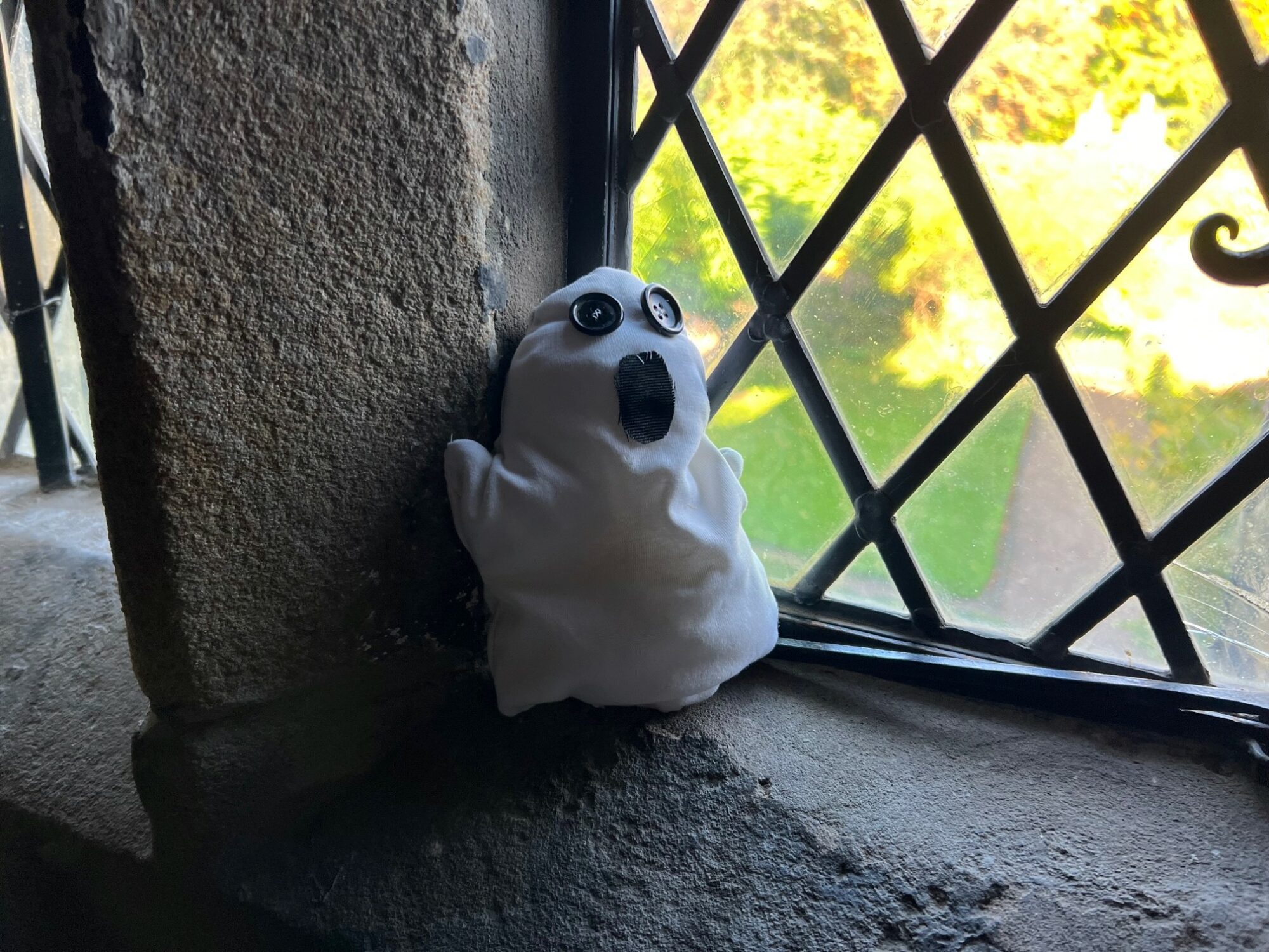 ghost-east-riddlesden-hall-halloween-2022 Image name ghost east riddlesden hall halloween 2022 the 6 image from the post Halloween in Yorkshire 2022 in Yorkshire.com.