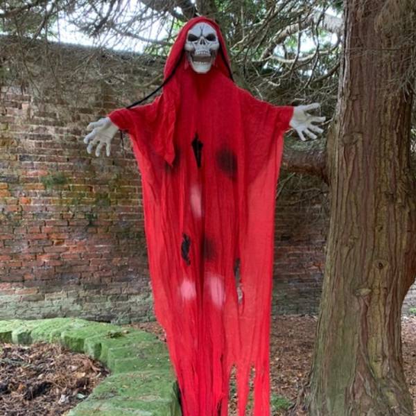 Visit Sewerby Hall and Gardens - Bridlington Visitor Attraction image 3 Image name sewerby hall spooky gardens halloween 2022 the 3 image from the post Visit Sewerby Hall and Gardens - Bridlington in Yorkshire.com.