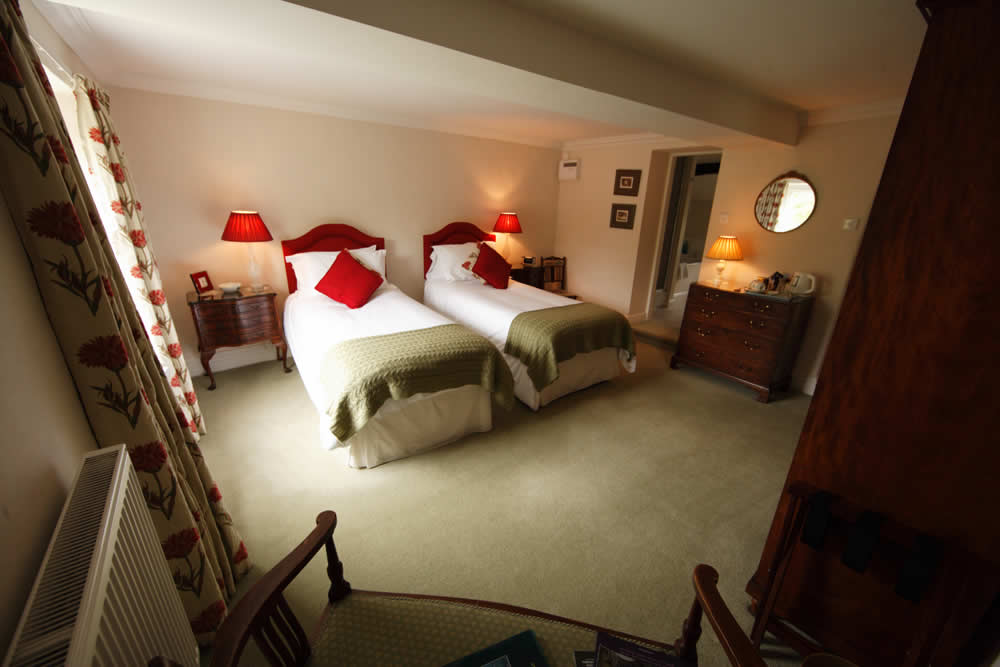 Image name twin beds for sleepy night night the 9 image from the post Farm House Retreats in Yorkshire.com.