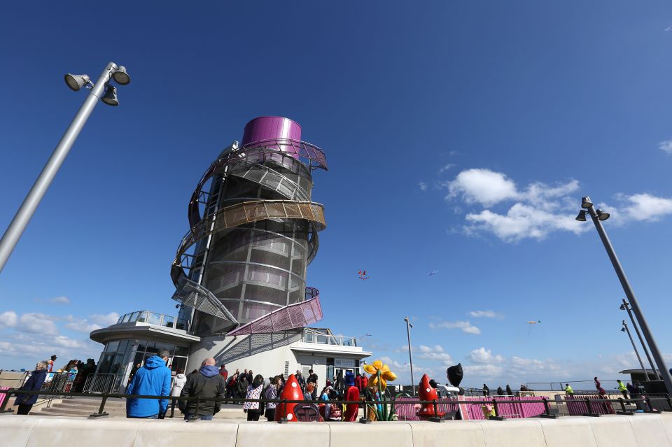 Redcar Page image 13 Image name Redcar Beacon 4 the 6 image from the post Redcar in Yorkshire.com.
