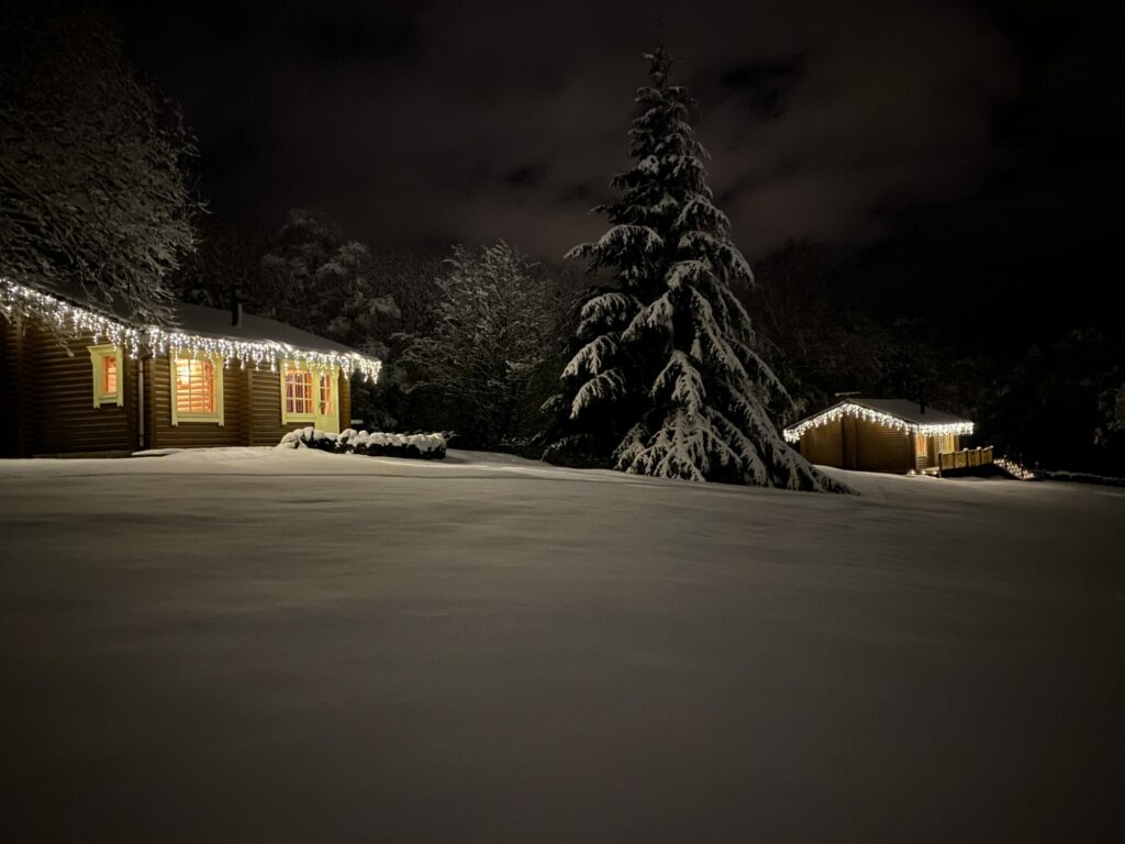 Image name faweather grange lodge snow lights the 4 image from the post Day 4 - Christmas 2022 in Yorkshire.com.
