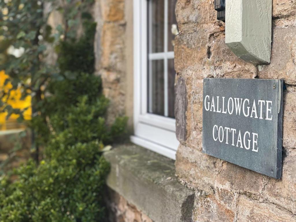 Gallowgate Cottage - Dog friendly cottage (sleeps 4 in 2 double rooms) Accommodation image 1 Image name galloowgate cottage the 1 image from the post Gallowgate Cottage - Dog friendly cottage (sleeps 4 in 2 double rooms) in Yorkshire.com.