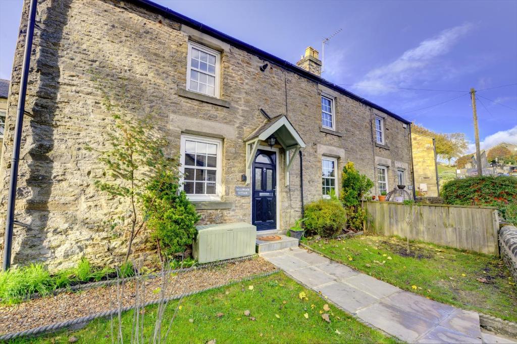Image name gallowgate garden the 25 image from the post Gallowgate Cottage - Dog friendly cottage (sleeps 4 in 2 double rooms) in Yorkshire.com.