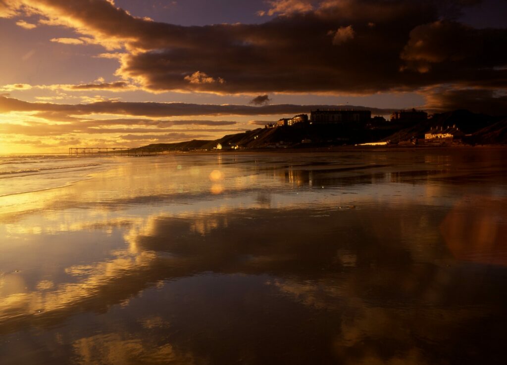 Redcar Page image 10 Image name redcar and cleveland sunrise the 3 image from the post Redcar in Yorkshire.com.