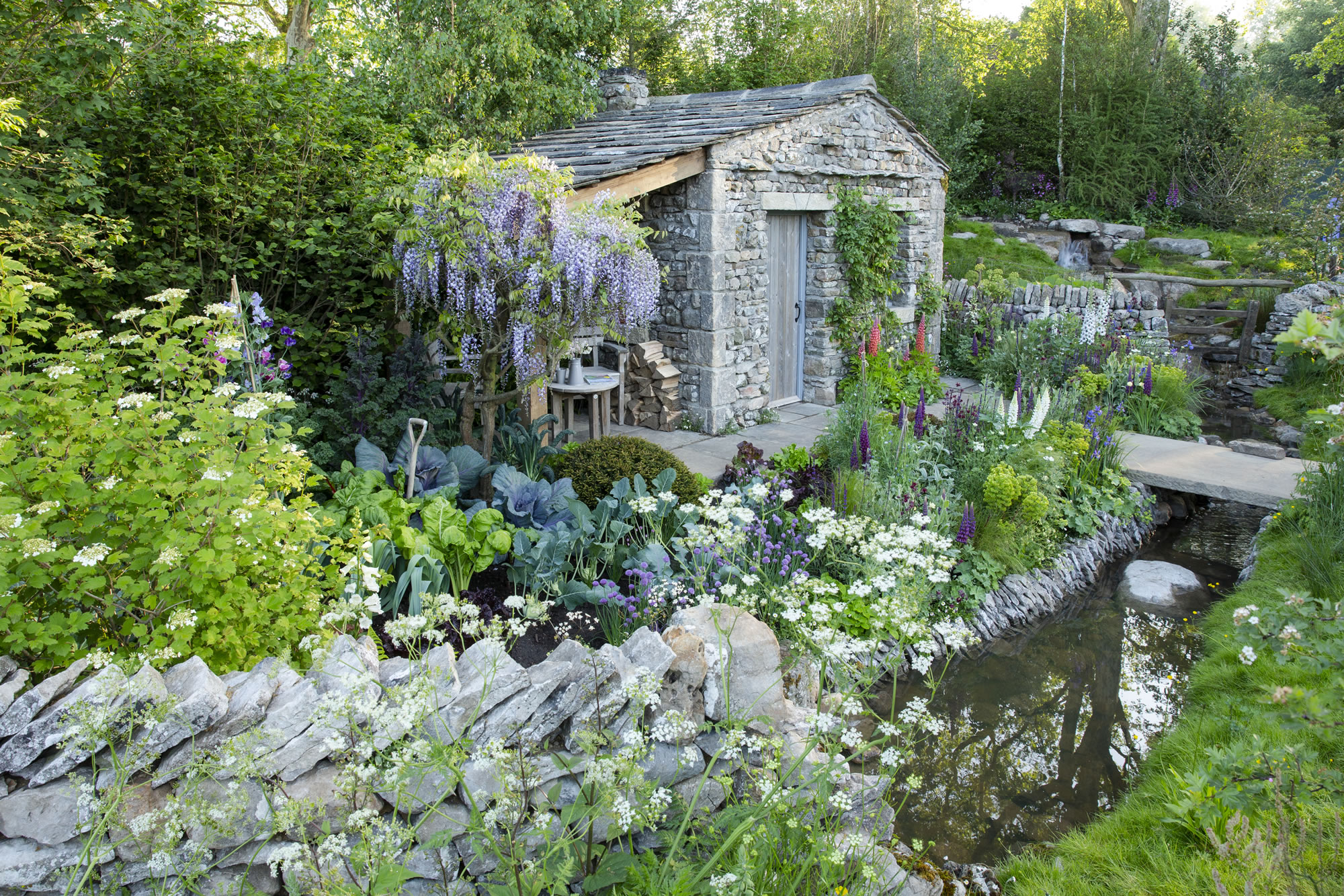 Image name wtylandformchelsea19 1 the 10 image from the post <strong>Welcome to Yorkshire Chelsea Garden Wins BBC RHS People’s Choice Award as Garden of the Decade </strong> in Yorkshire.com.