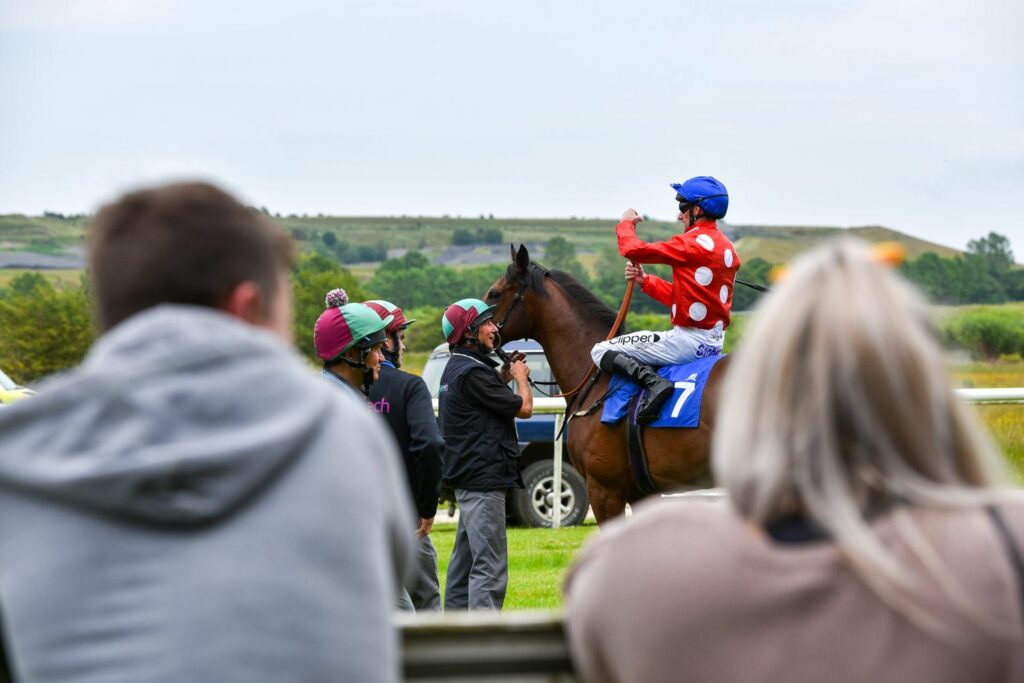 Image name 123654789 the 9 image from the post Pontefract Racecourse in Yorkshire.com.