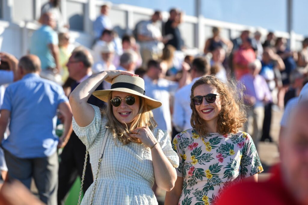 Thirsk Racecourse Visitor Attraction image 1 Image name 1jqkC4 s the 1 image from the post Thirsk Racecourse in Yorkshire.com.