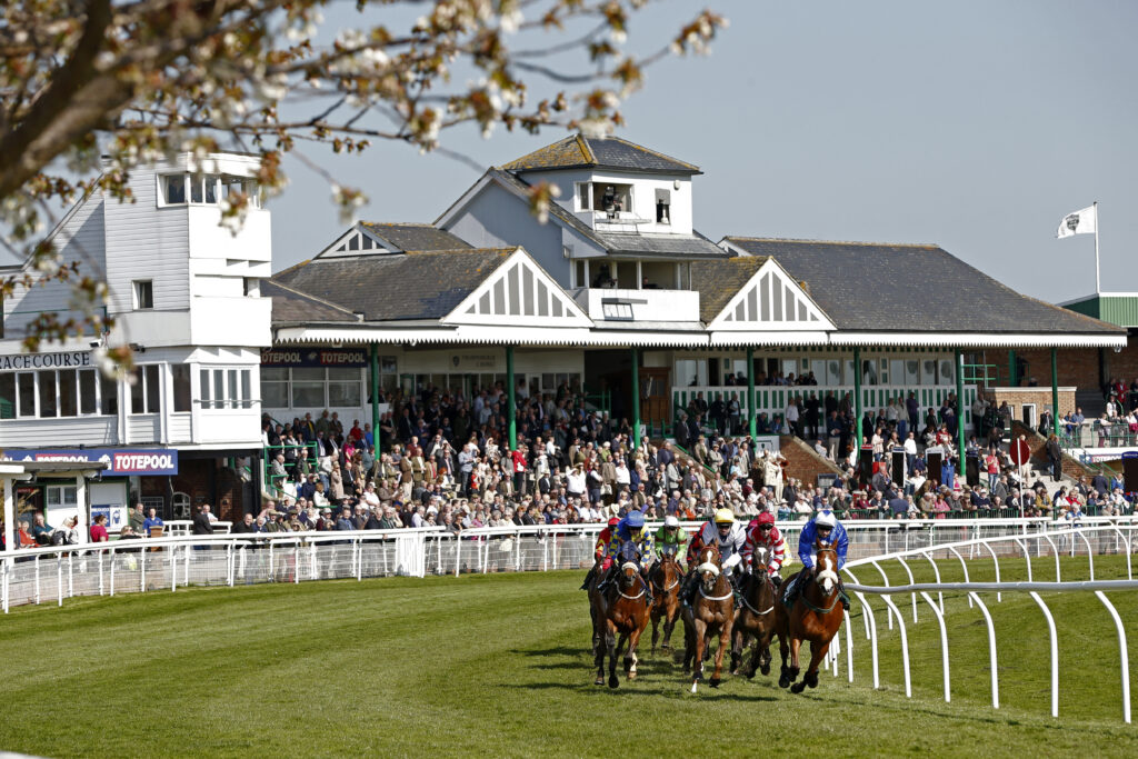 Image name Catterick Cover Image the 5 image from the post Catterick Racecourse in Yorkshire.com.
