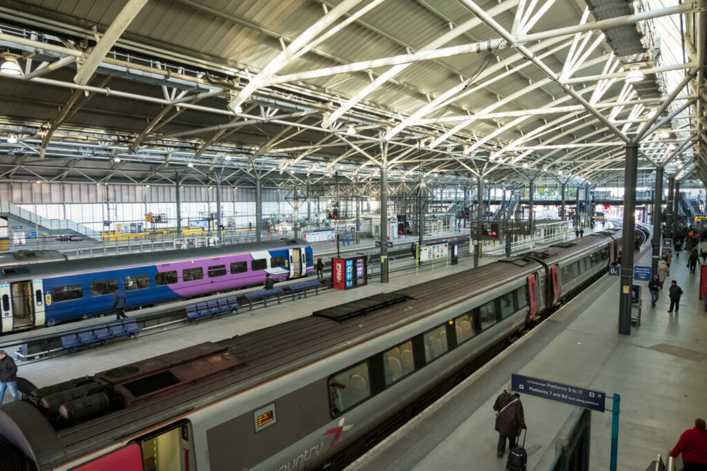 Where Happy Valley is filmed in Yorkshire - locations, venues and studios Post image 12 Leeds RAilway Station